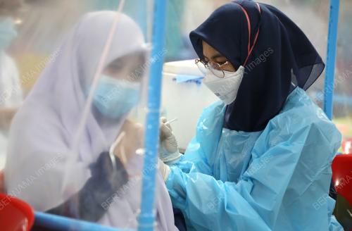 VACCINATION IN FOUR SOUTHERN PROVINCES