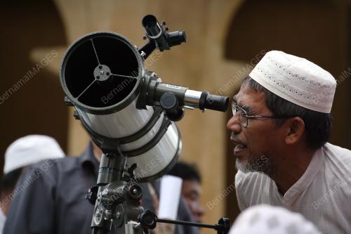 THA02_17062015_ANAK_BULAN