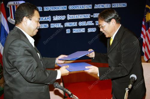 AMIR HAMZAH