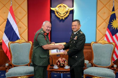 THA02_29082018_KUNJUNGAN