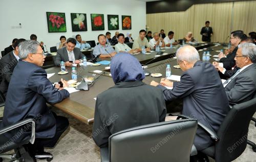 THA02_30102012_MITI_HALAL