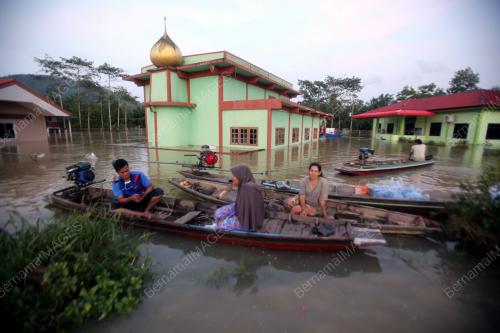 BANJIR DI SURAT THANI