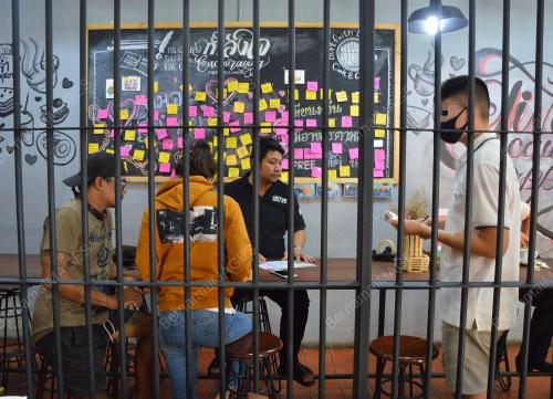 PRISION THEMED CAFE