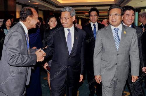 THA03_23022012_PERDAGANGAN
