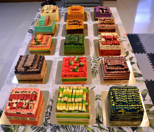 KEK LAPIS SARAWAK DI BANGKOK