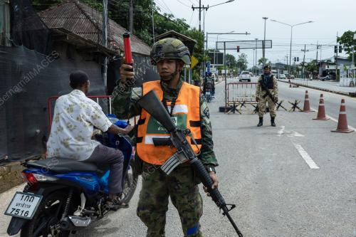 MEJ JEN CHALEMCHAI SUTHINUAN