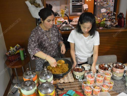 EMBASSY OFFERS RAYA DELICACIES FOR MALAYSIANS MISSING HOME