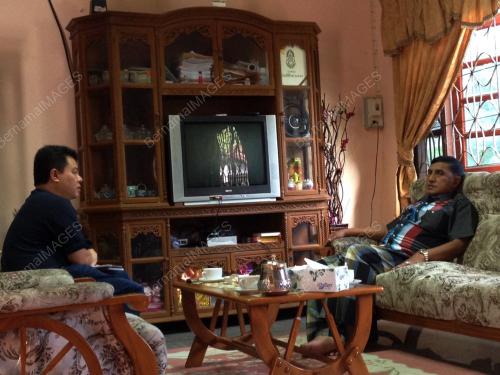 THA04_14092016_MILITAN