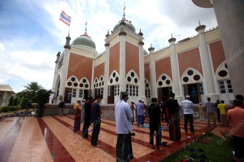 THA04_230342021_MASJID