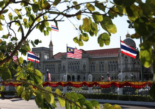 LAWATAN PM KE THAILAND