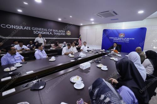 AHMAD FAHMI AHMAD SARKAWI