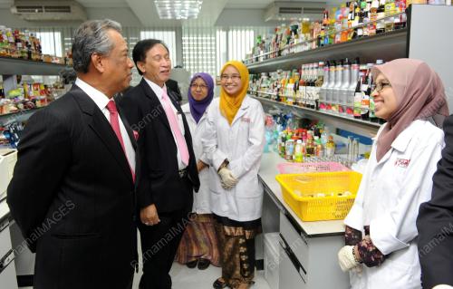 THA06_22082013_MUHYIDDIN_LAWAT
