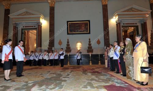 THA08_03092013_AGONG