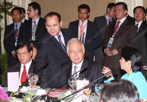 MOHD NAJIB TUN ABDUL RAZAK