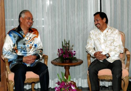 MOHD NAJIB TUN ABDUL RAZAK