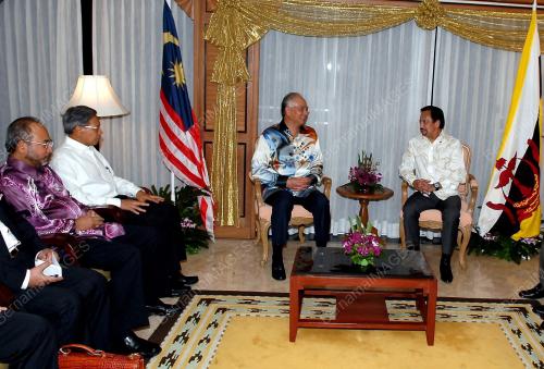 MOHD NAJIB TUN ABDUL RAZAK