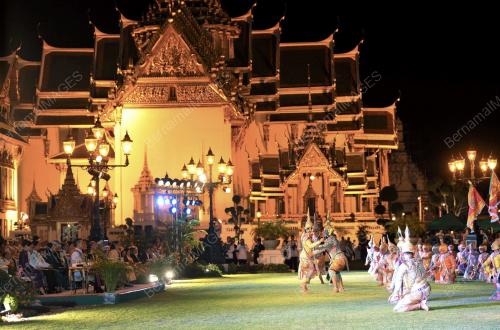 THA13_03092013_AGONG