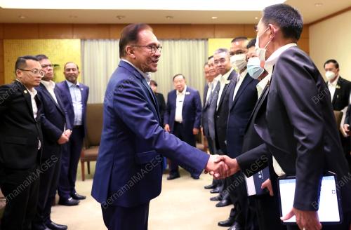 DATUK SERI ANWAR IBRAHIM