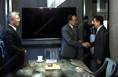 DATUK SERI ANWAR IBRAHIM
