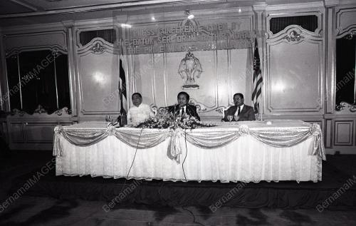 MAHATHIR MOHAMAD