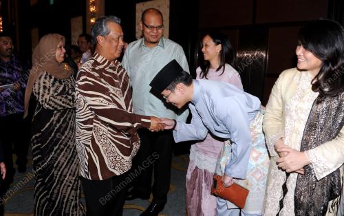THA17_22082013_MAKAN_MALAM