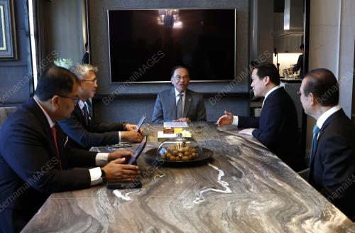 DATUK SERI ANWAR IBRAHIM