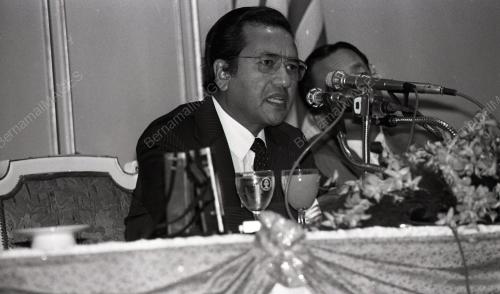 MAHATHIR MOHAMAD