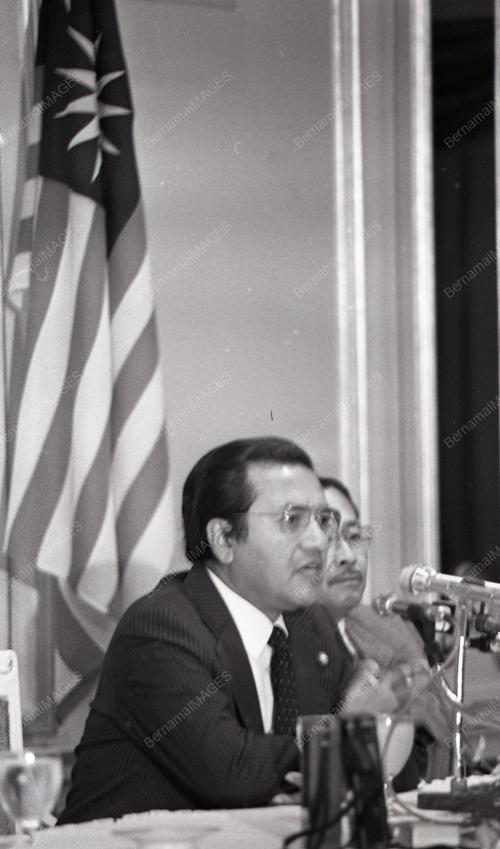 MAHATHIR MOHAMAD