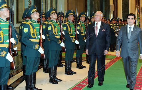 DATUK SERI MOHD NAJIB TUN ABDUL RAZAK