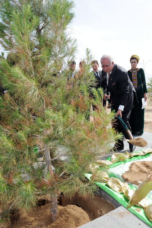 TKM18_10062014_PM_TURKMINESTAN