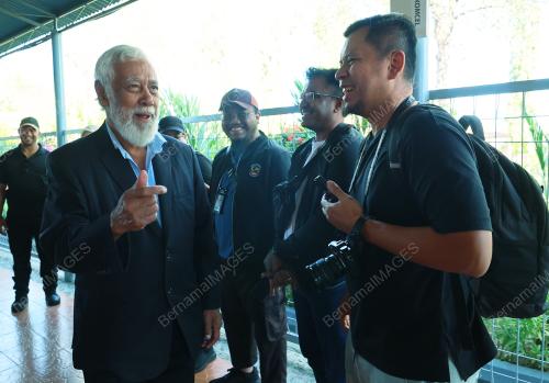 KAY RALA XANANA GUSMAO