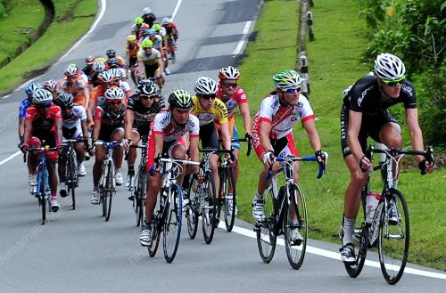 TOB02_01052012_TOUR_BORNEO
