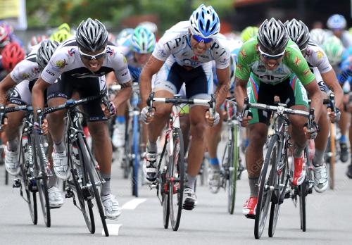 TOB02_20082013_BORNEO