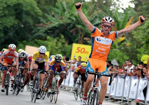 TOB02_28042012_TOUR_BORNEO