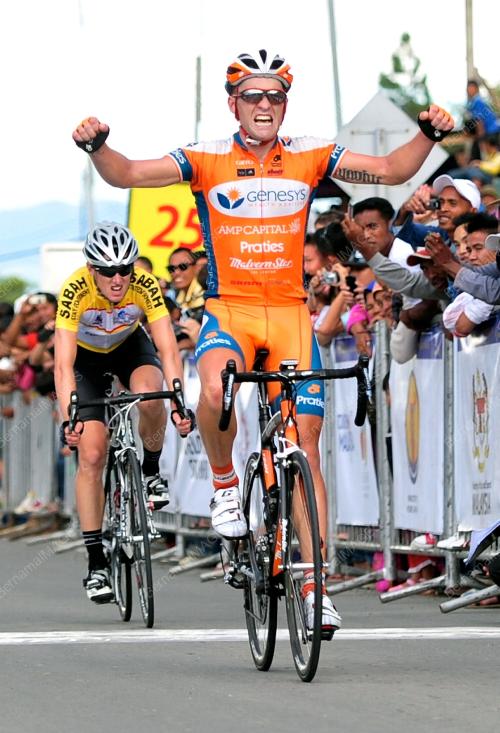 TOB03_30042012_TOUR_BORNEO