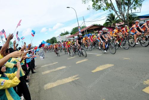 TOB04_27042012_TOUR_BORNEO