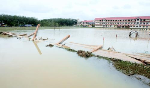 TR01_01012012_BANJIR