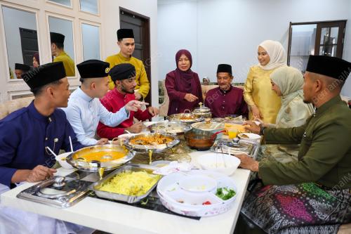 HARI RAYA AIDILFITRI BERBILANG BANGSA