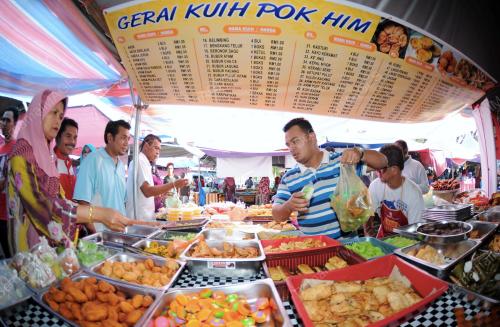 TR01_01072014_BAZAAR_RAMADHAN