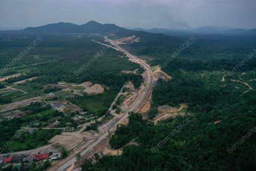PROJEK LALUAN REL PANTAI TIMUR (ECRL)