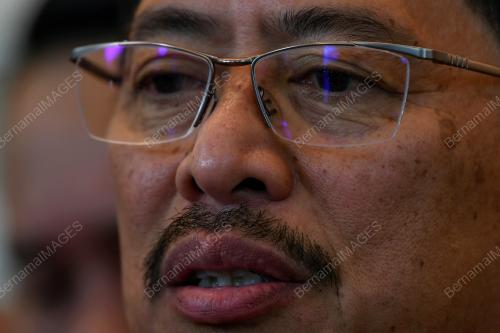 DATUK SERI AZAM BAKI