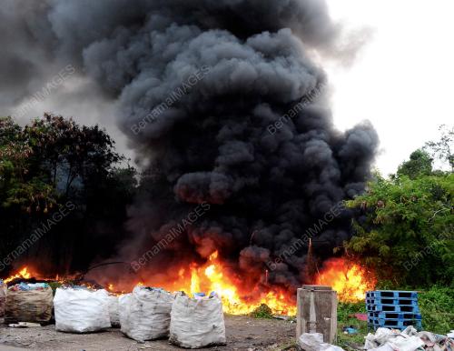 TR01_01112012_SEMAK_TERBAKAR