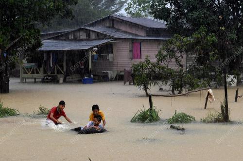 TR01_01122019_BANJIR_BESUT