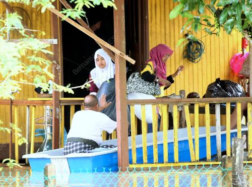 TR01_02012012_SETIU_BANJIR