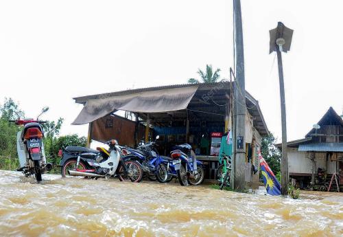 TR01_02012017_BANJIR