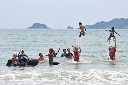 RIADAH BERSAMA KELUARGA