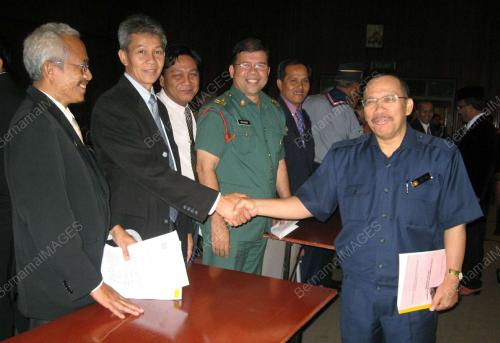 DATUK RAZALI ISMAIL