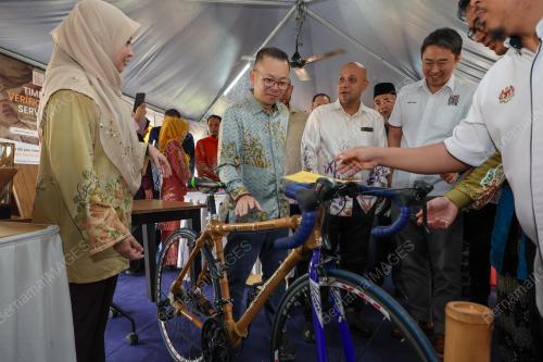 DATUK CHAN FOONG HIN