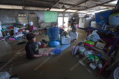 TR01_02122019_BANJIR_SETIU_BN201912029495