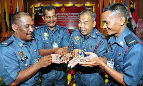 TR01_03072012_BOMBA_CEMERLANG